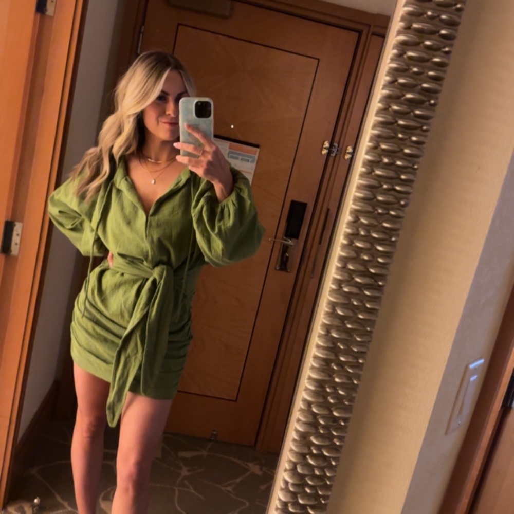 Green long sleeve Dress with Belt